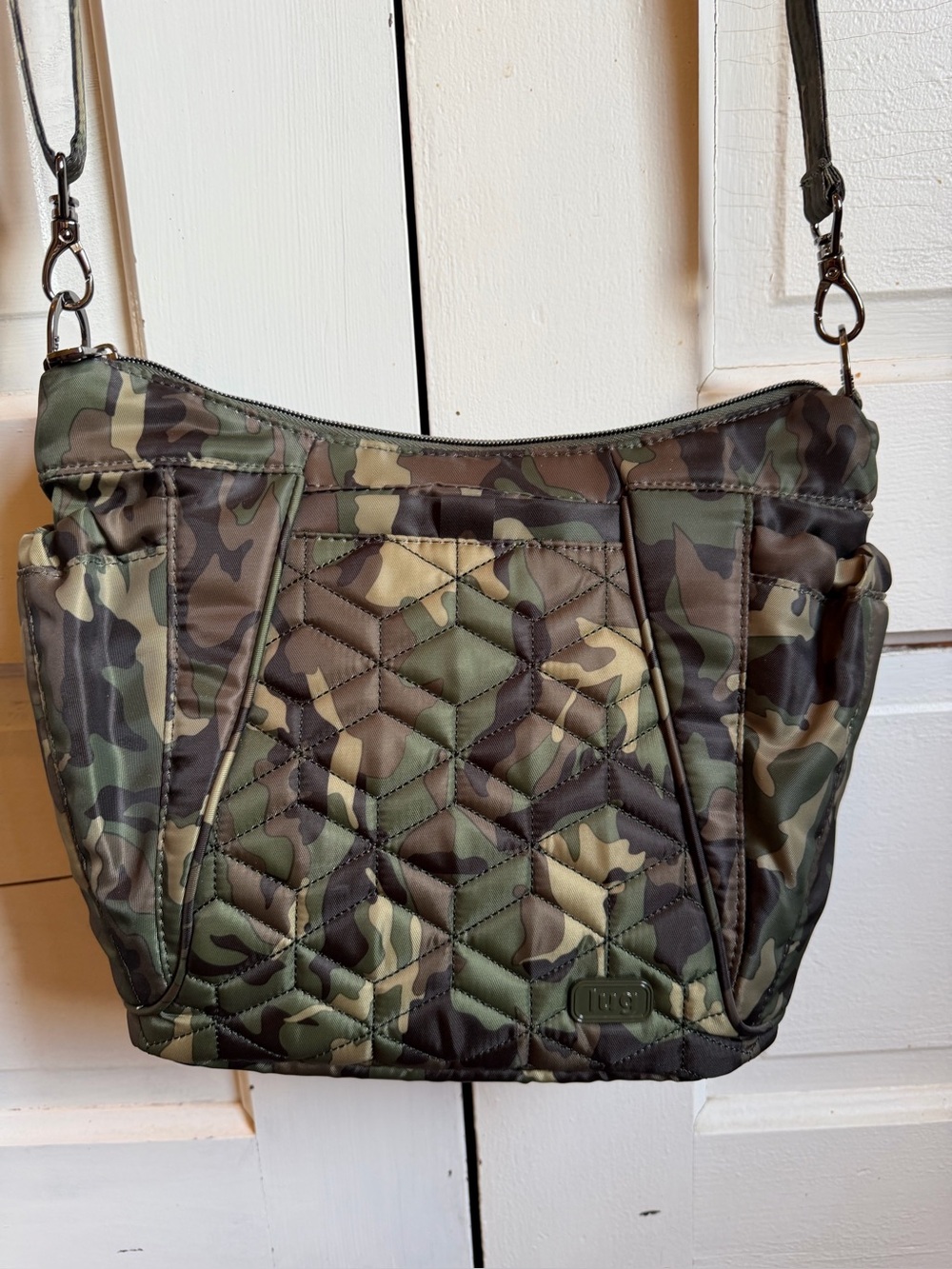 Lug camo mini shuffle bag